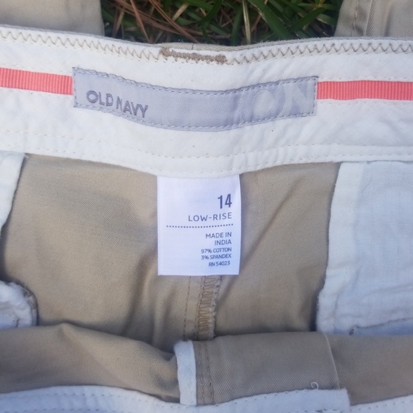 Capris - Picture 3 of 3